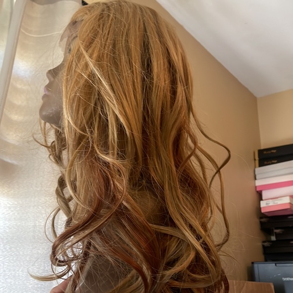 Fashion source synthetic hair wig - Picture 3 of 14